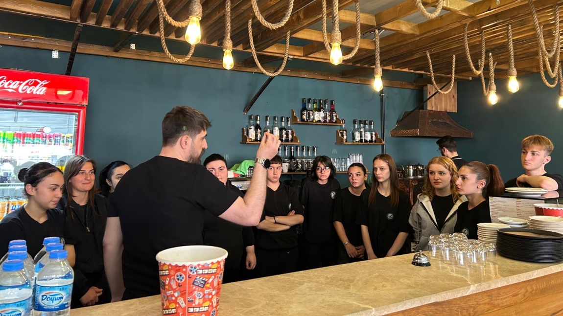 Yiyecek-İçecek Hizmetleri Alan Öğrencileri Barista Deneyimiyle Tanıştı!